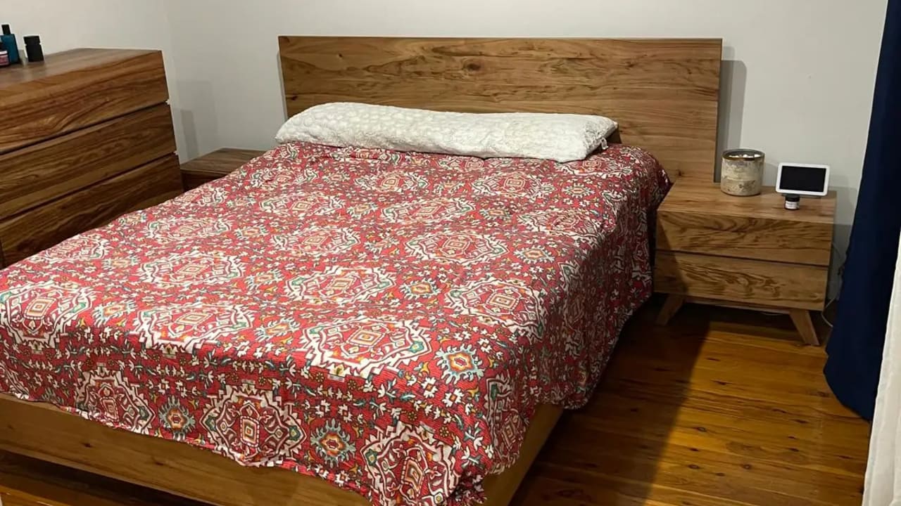 Furnished room in a share house