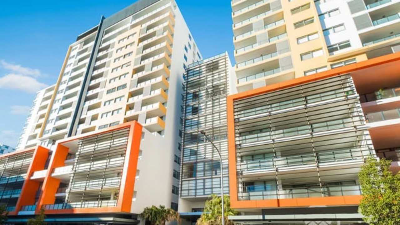 Unfurnished room in a flatshare