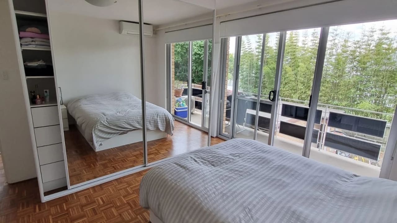 Furnished room with ensuite in a flatshare
