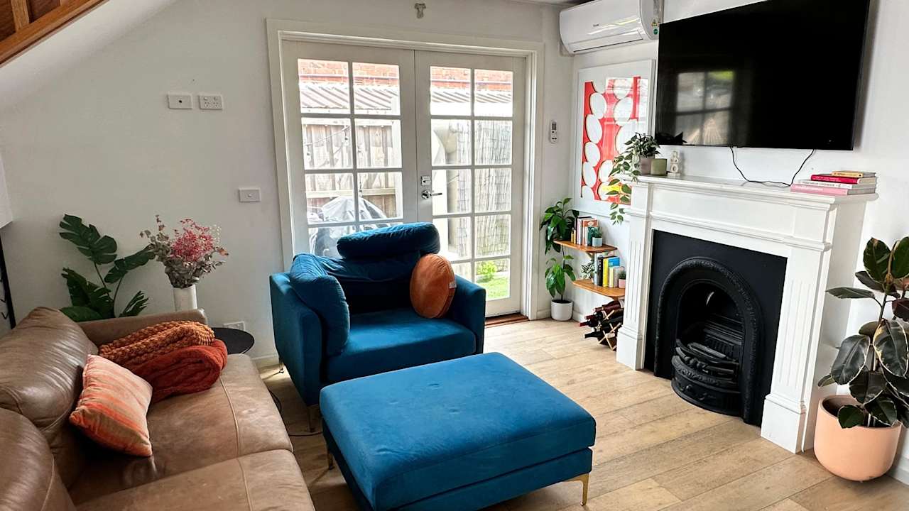 Whole property with 2 rooms for rent