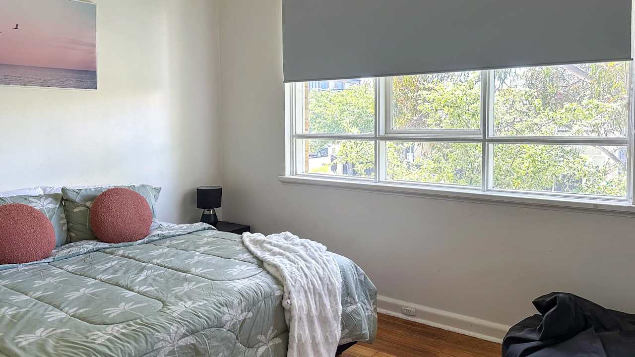 Whole property with 2 rooms for rent