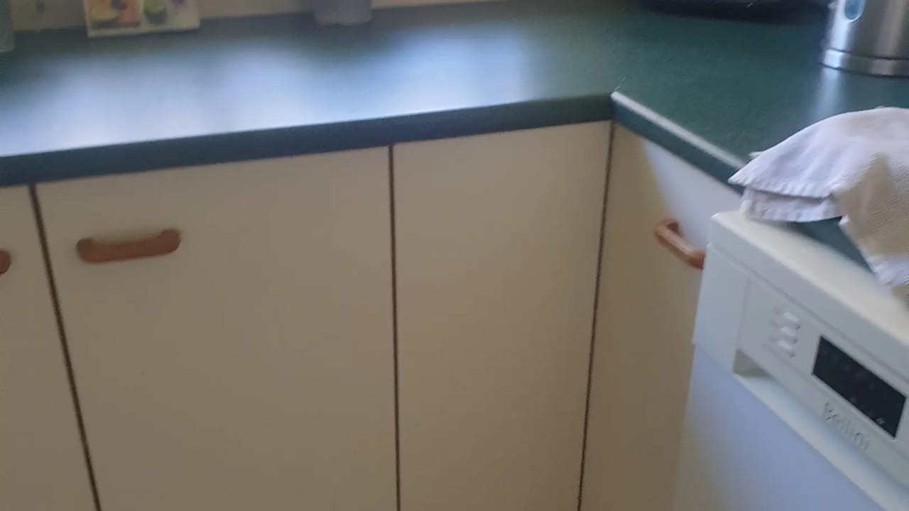 Room in a share house