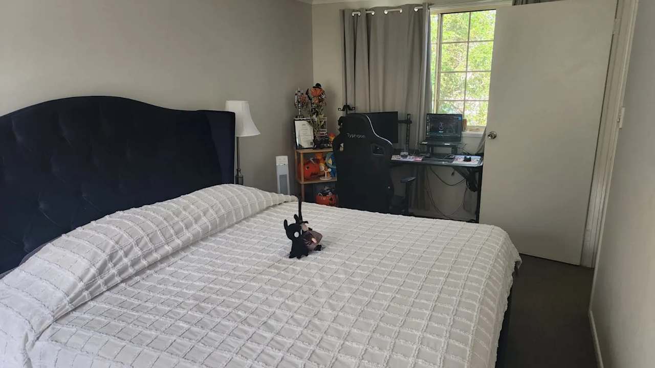 Furnished room in a share house