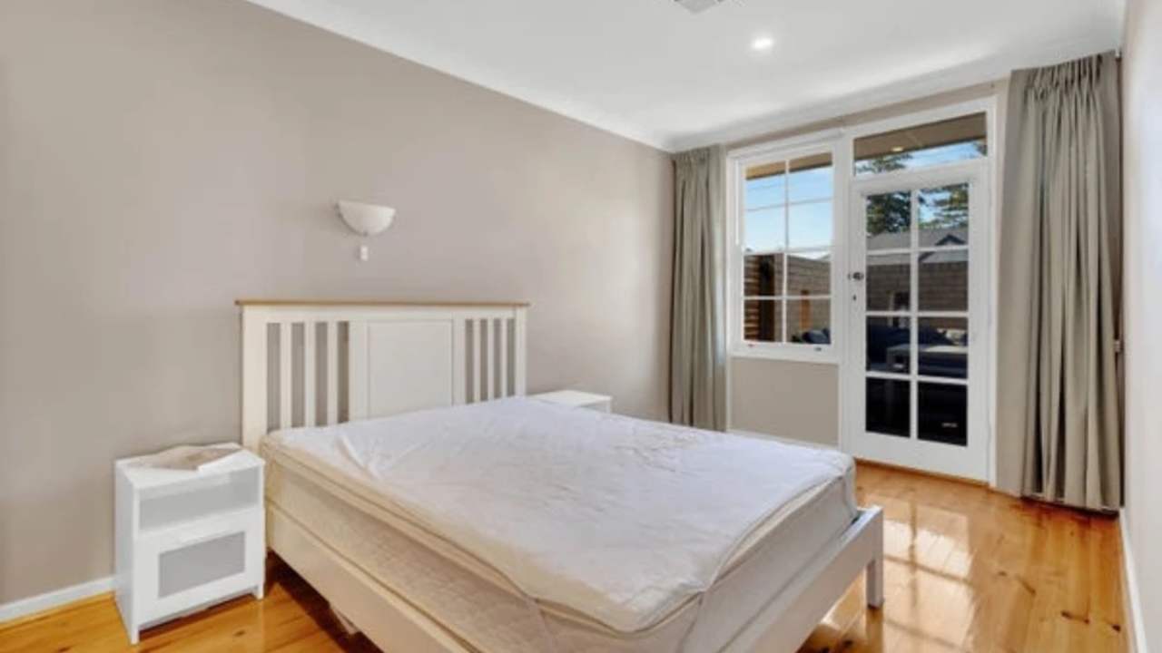 Unfurnished room in a flatshare