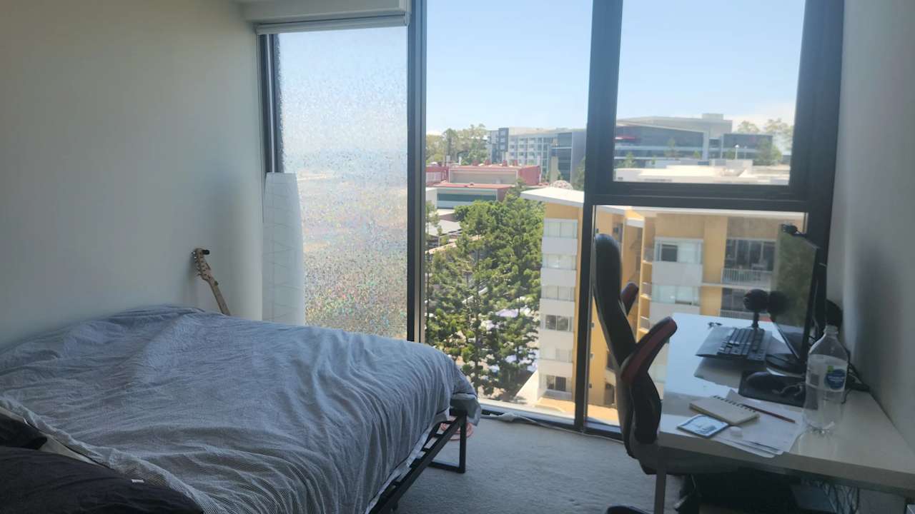 Unfurnished room in a flatshare