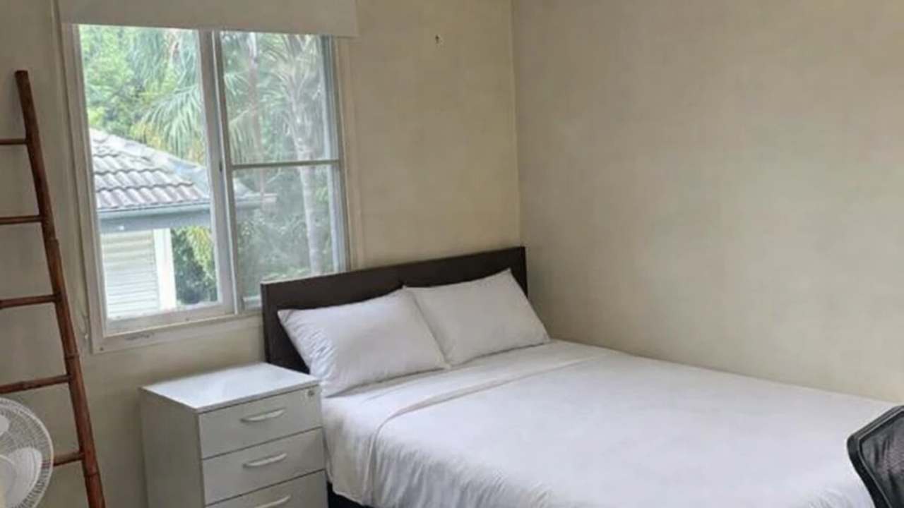 Furnished room in a share house