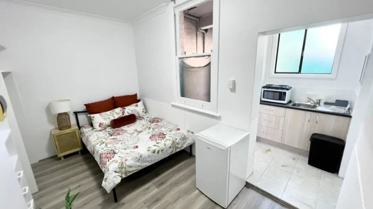 Room studio flat for rent