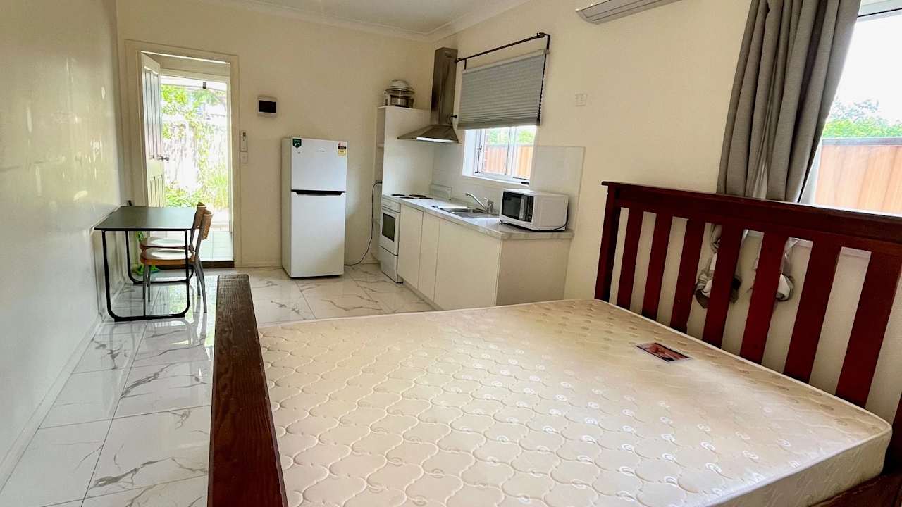 Furnished room with own bathroom