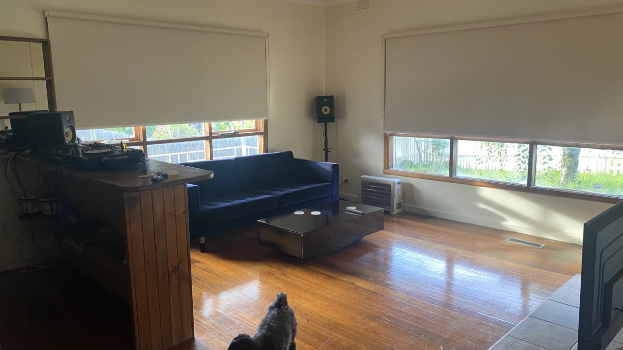 Room in a share house
