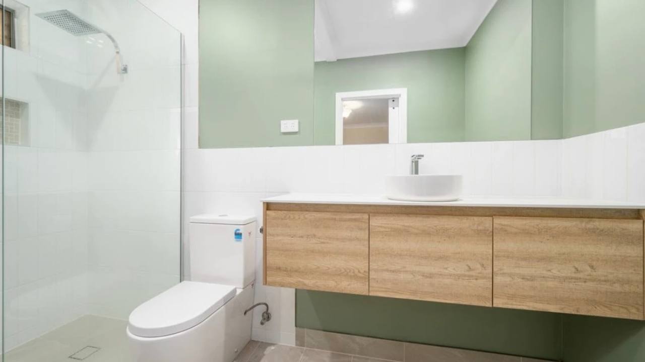 Furnished room with ensuite in a share house
