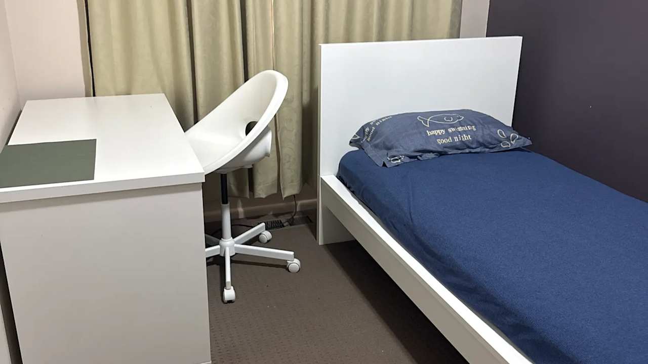 Furnished room in a share house