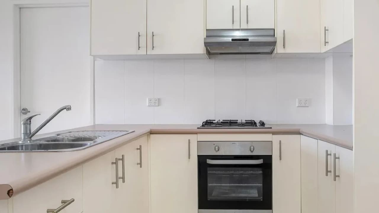 Whole property with 2 rooms for rent