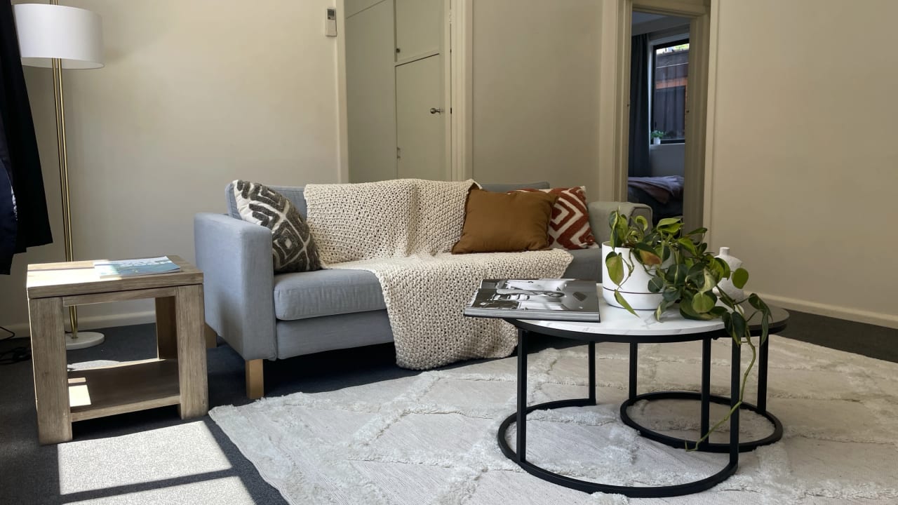 Furnished room in a flatshare