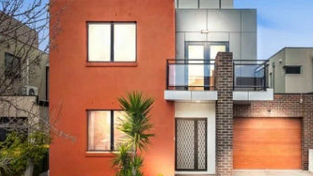 Furnished room with ensuite in a share house