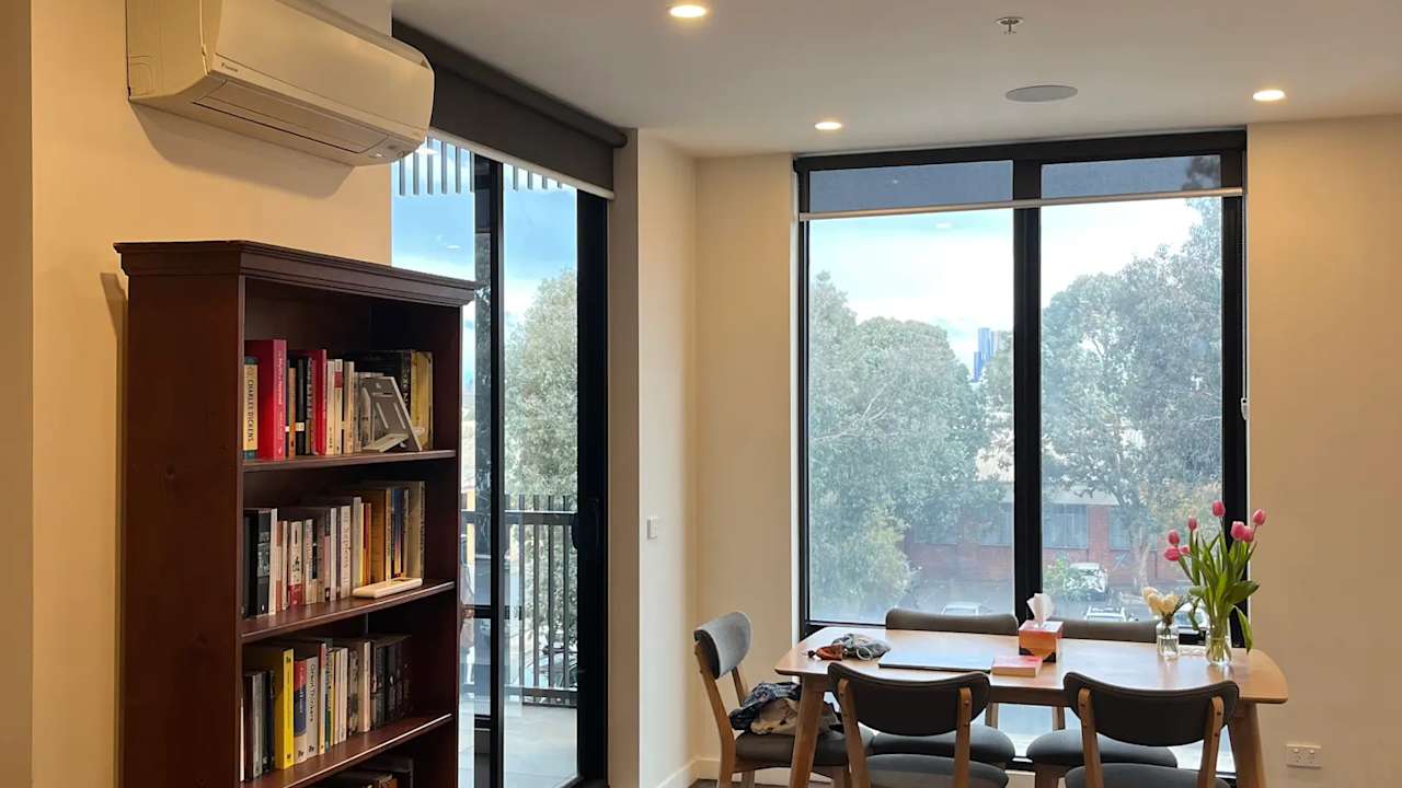 Unfurnished room in a flatshare