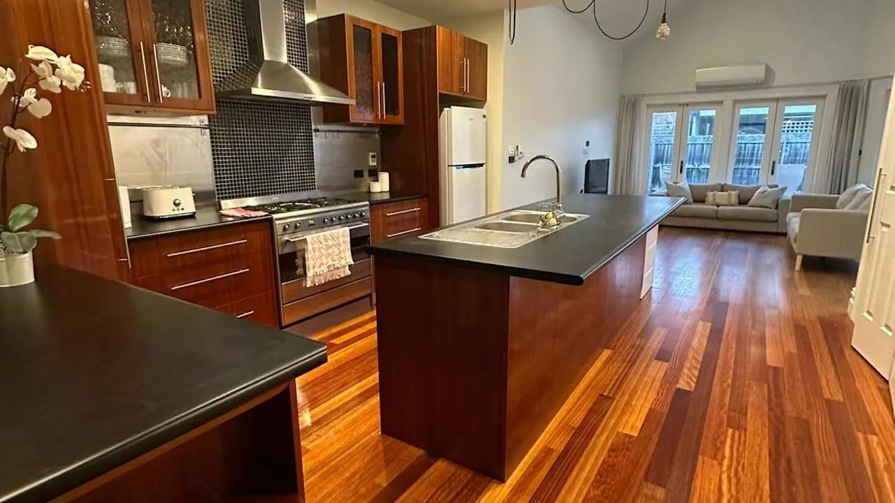 Furnished room in a share house