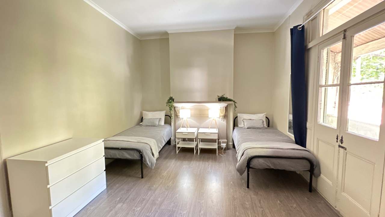 Furnished room in a share house
