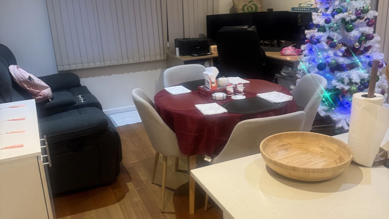 Room in a share house