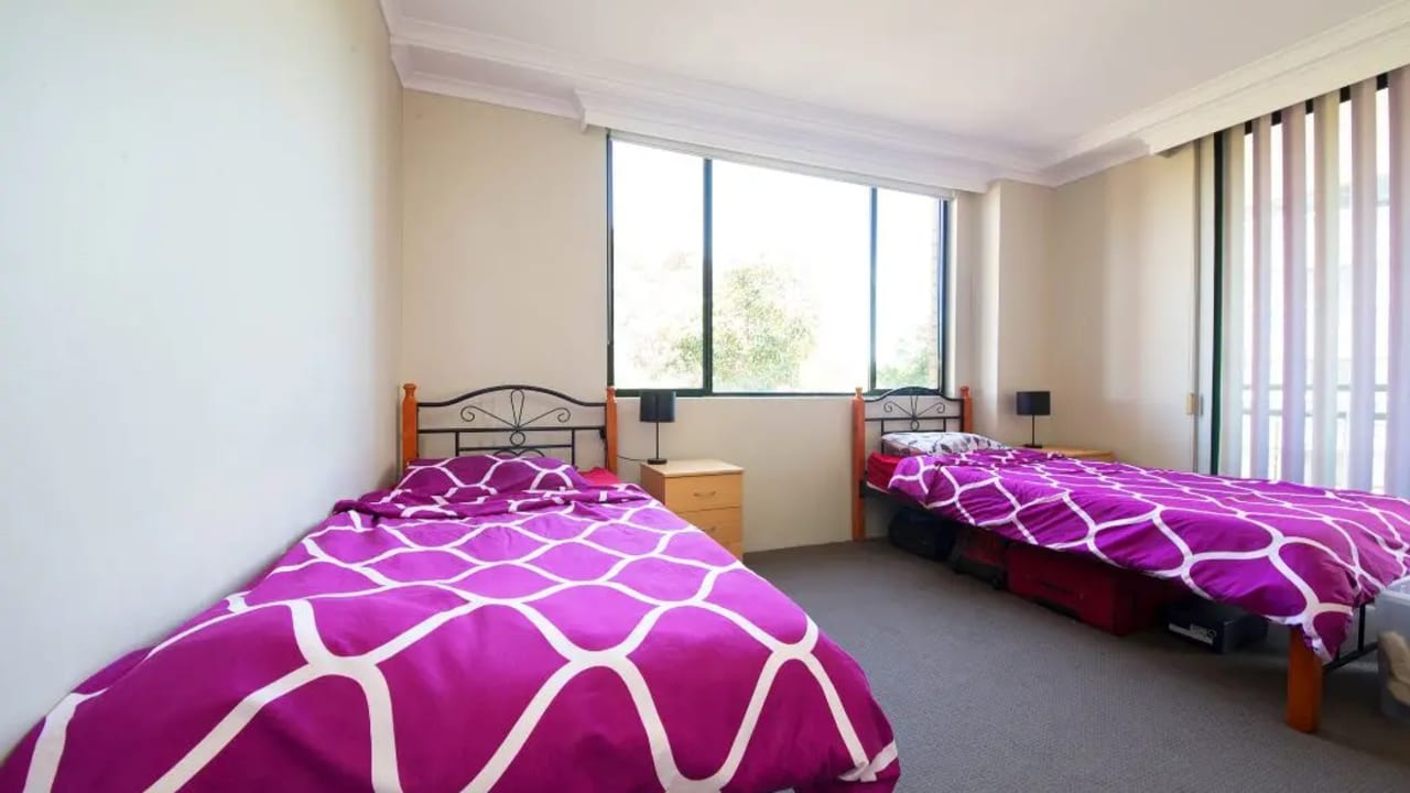 Furnished room in a flatshare