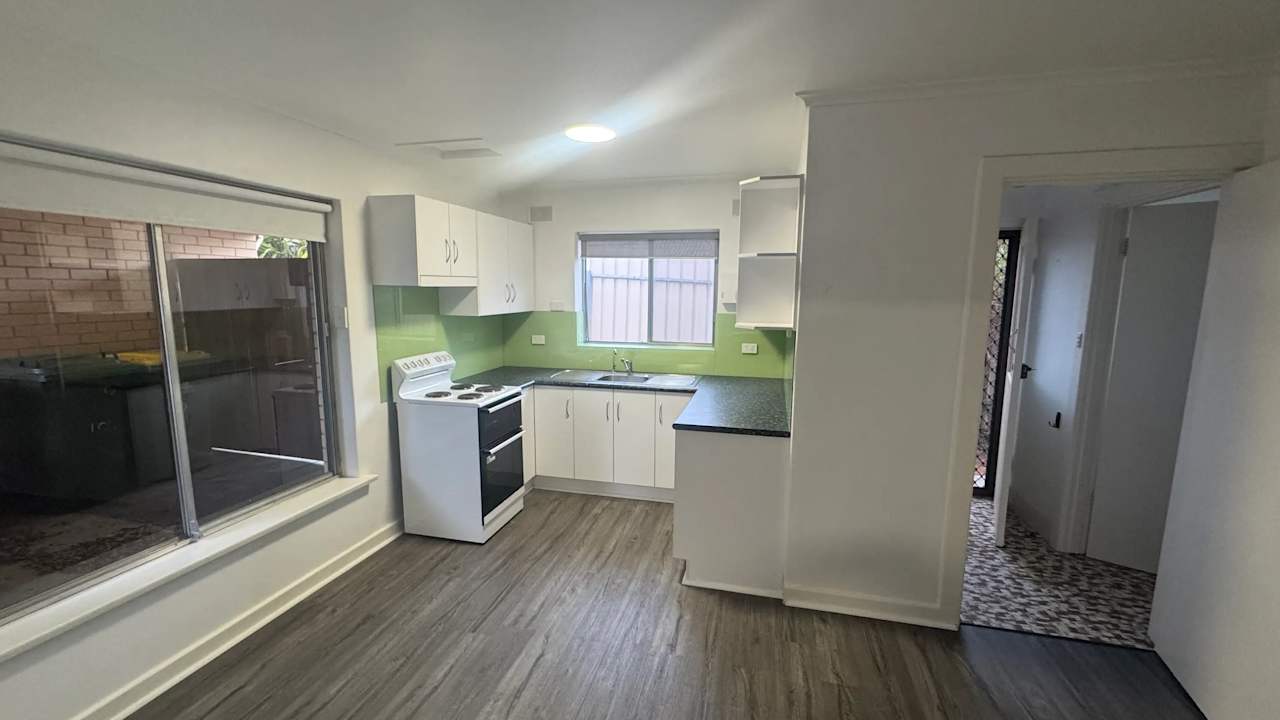 Whole property with 2 rooms for rent