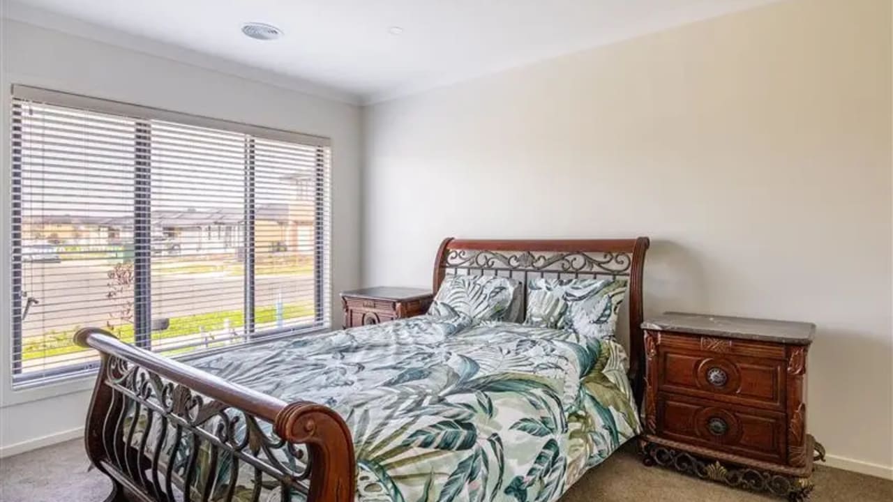 Furnished room with ensuite in a share house