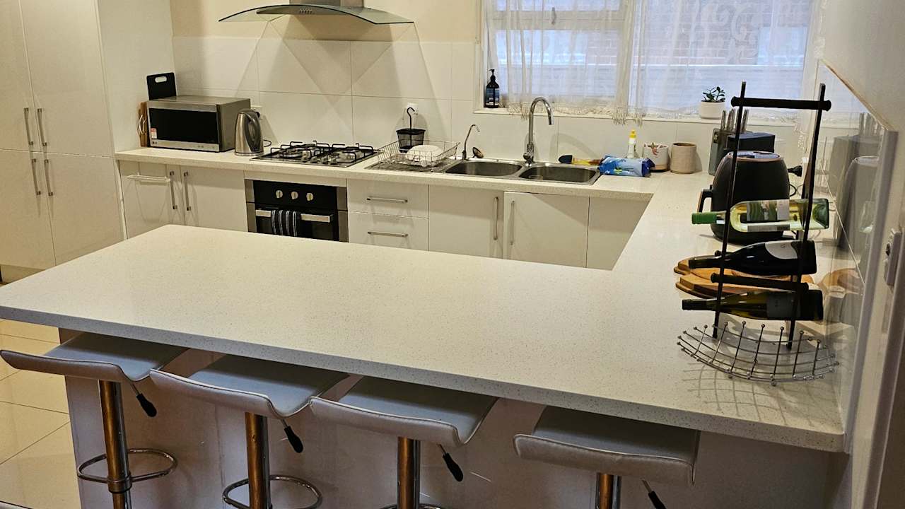 Room in a share house