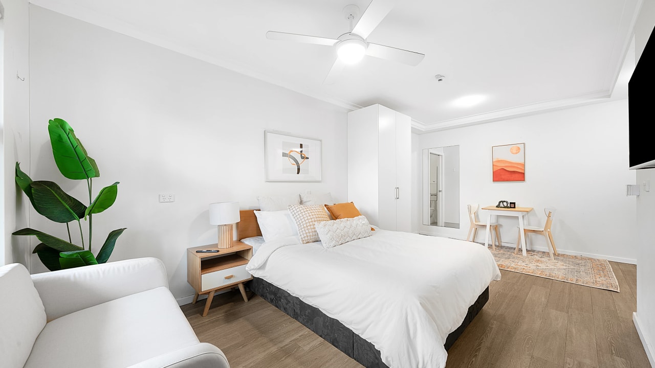 Room studio flat for rent