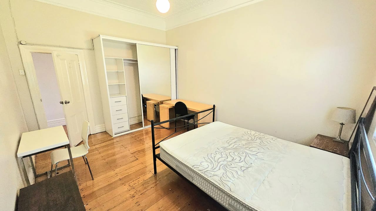 Furnished room in a share house