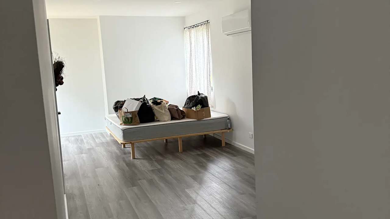 Furnished room with own bathroom