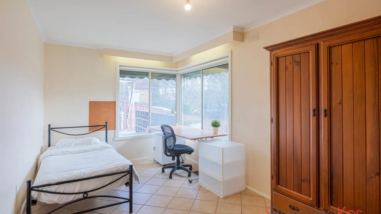 Furnished room with own bathroom