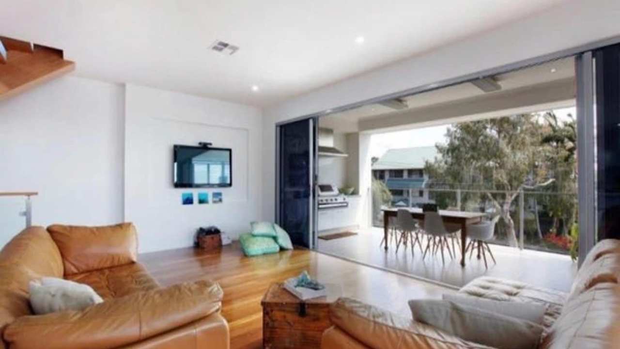 Furnished room with ensuite in a share house