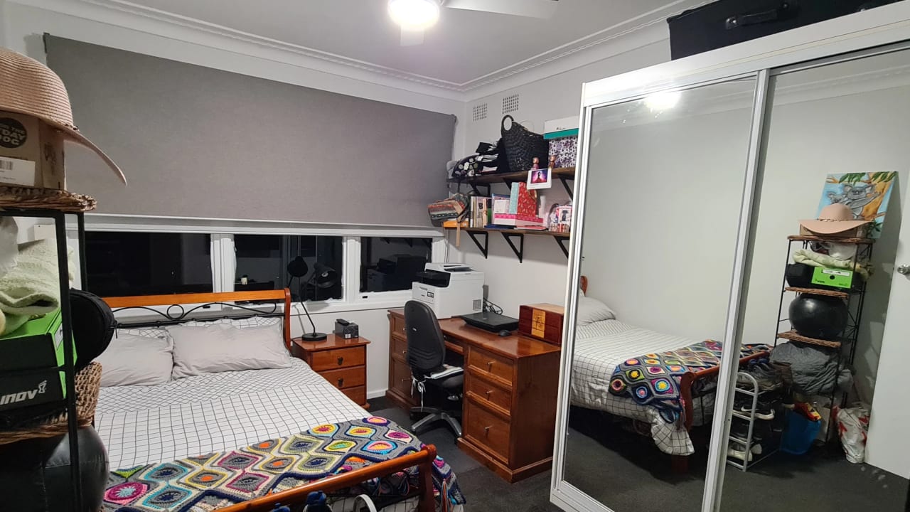Room in a share house