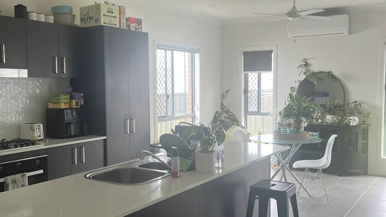 Unfurnished room in a share house