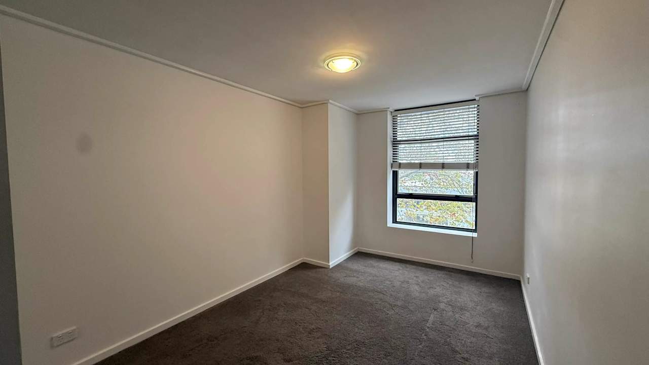 Unfurnished room with own bathroom