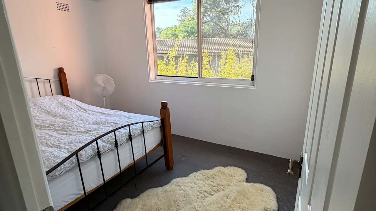 Furnished room in a flatshare