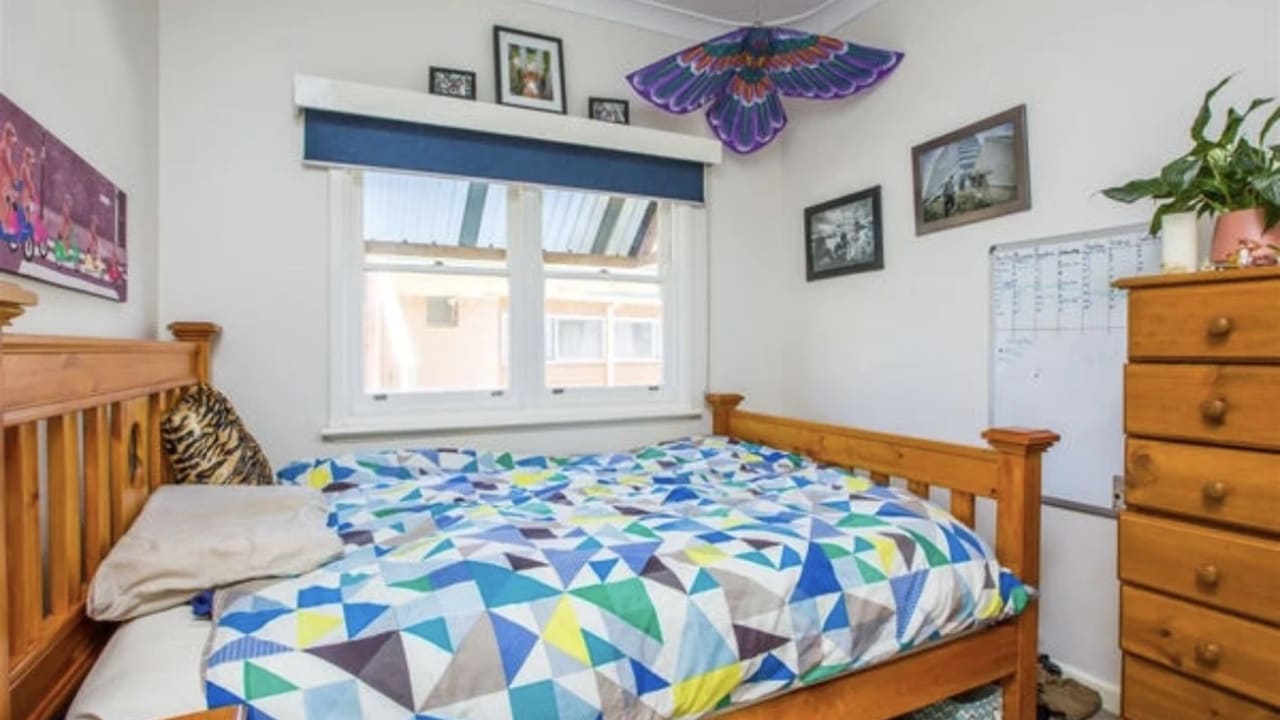 Furnished room in a share house