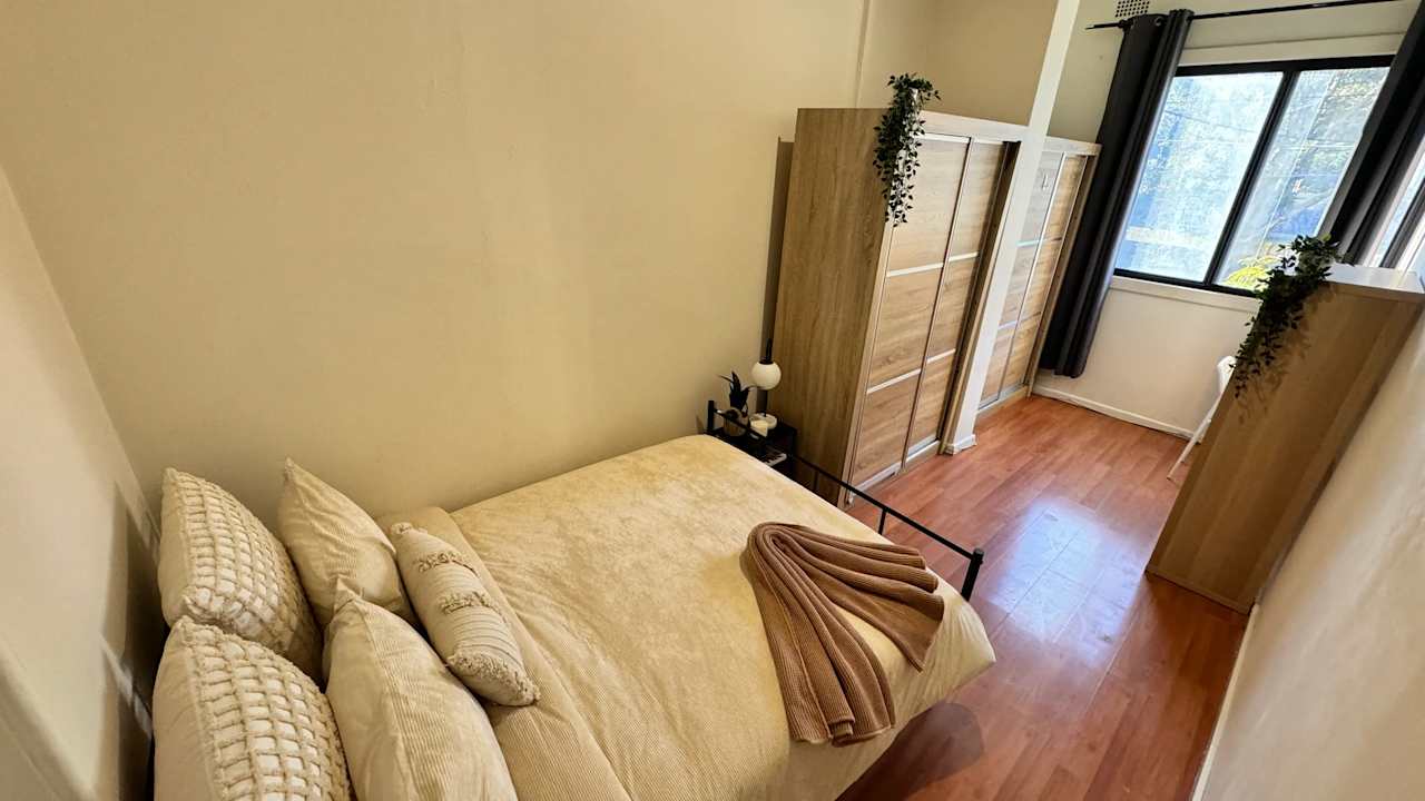 Furnished room in a share house