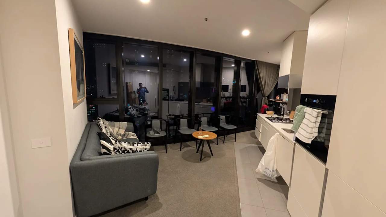 Furnished room with ensuite in a flatshare