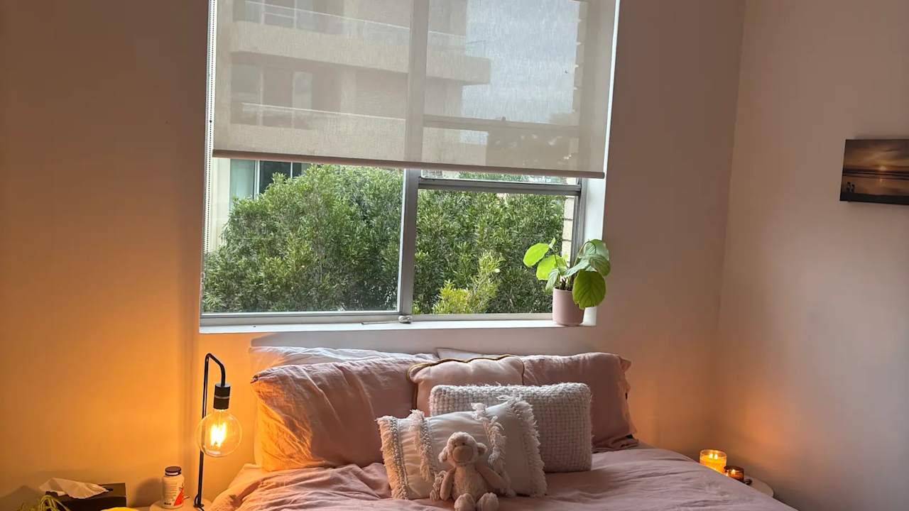 Unfurnished room in a flatshare