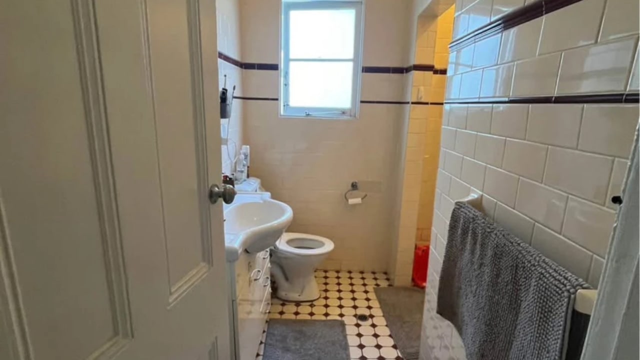 Room in a share house