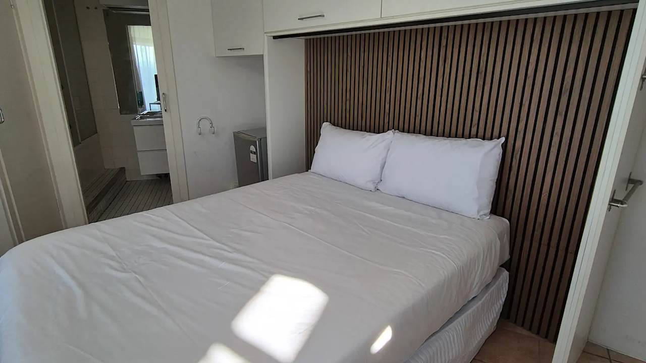 Furnished room with ensuite in a share house