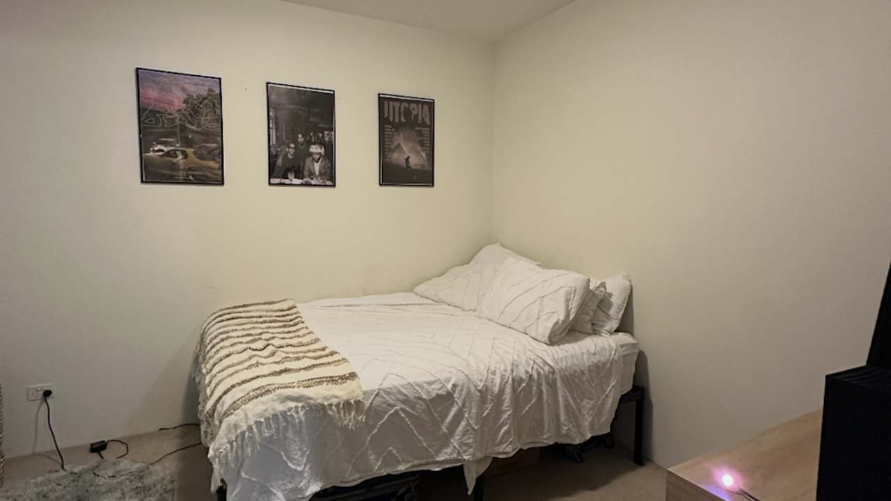 Furnished room with own bathroom