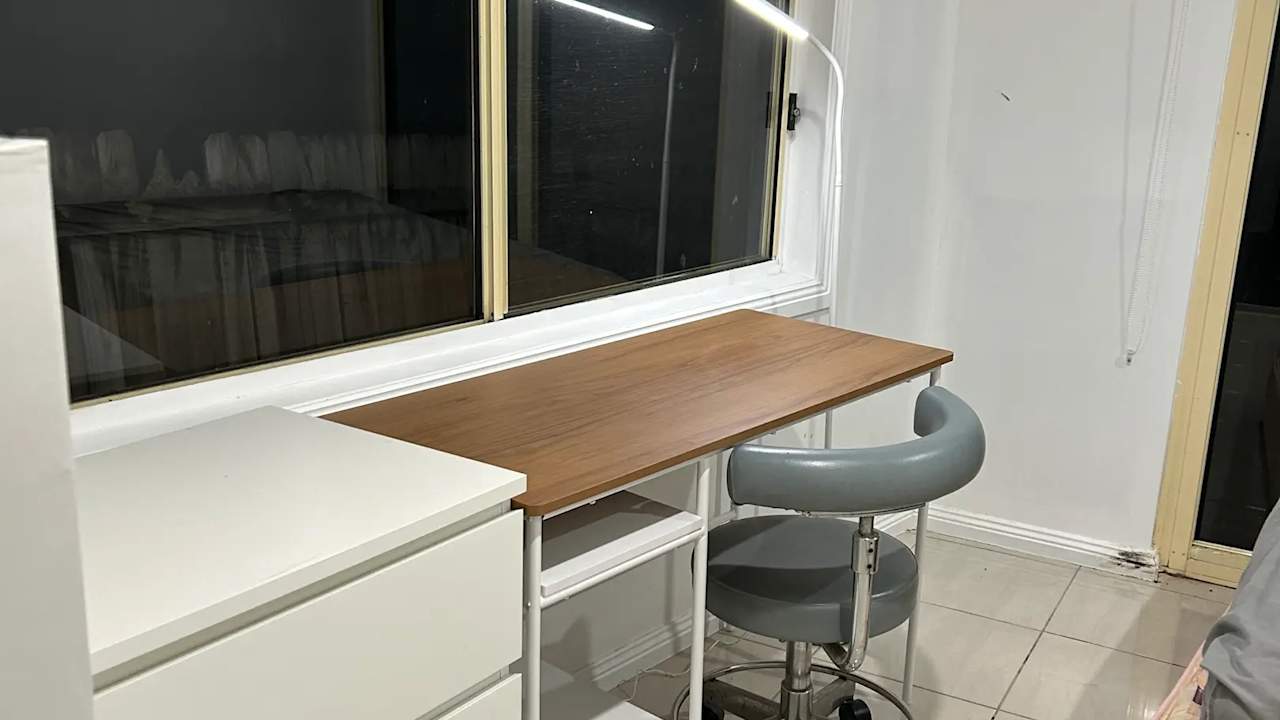 Furnished room in a share house