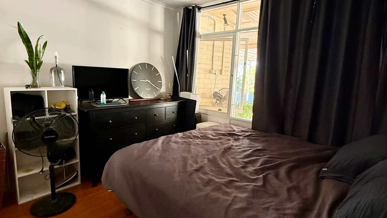 Unfurnished room in a share house