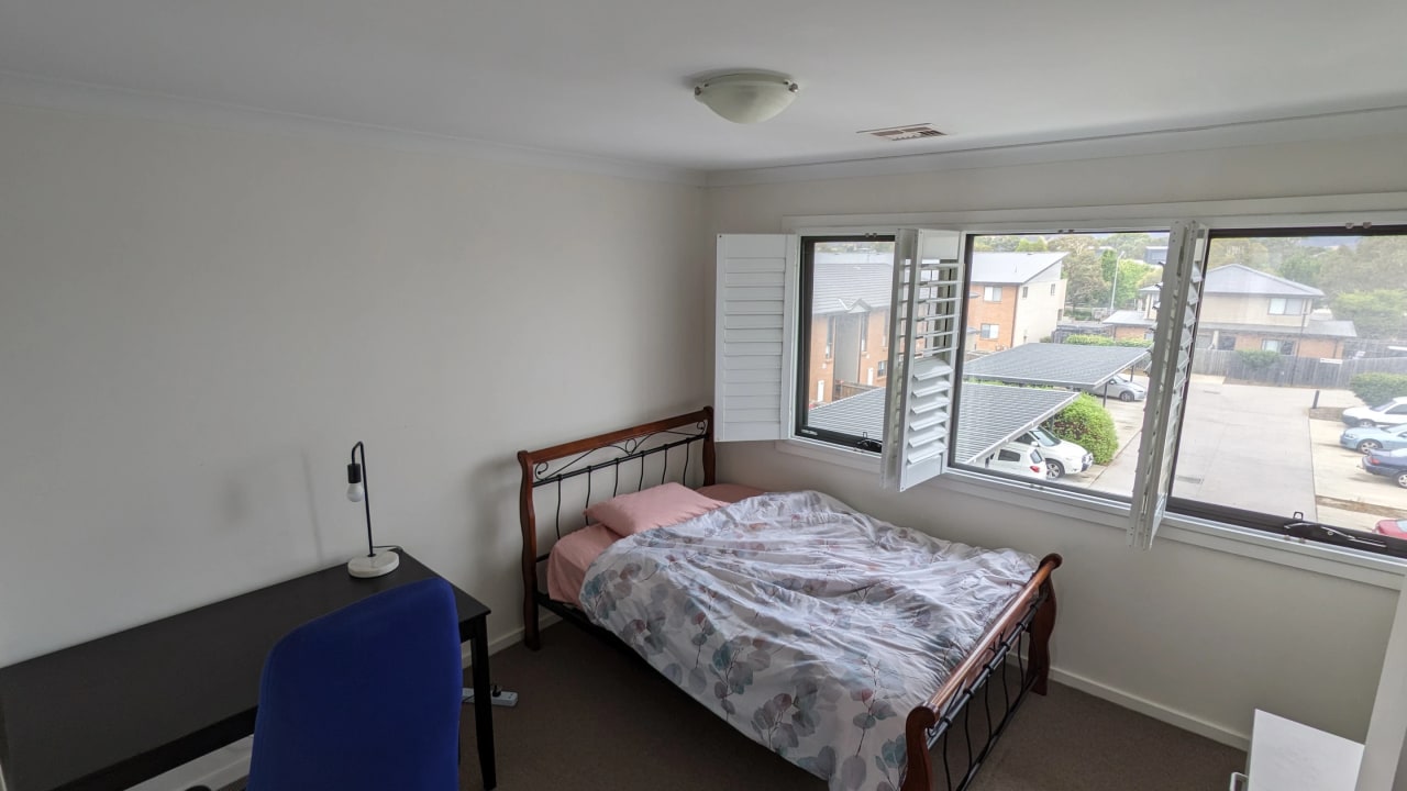 Furnished room in a share house