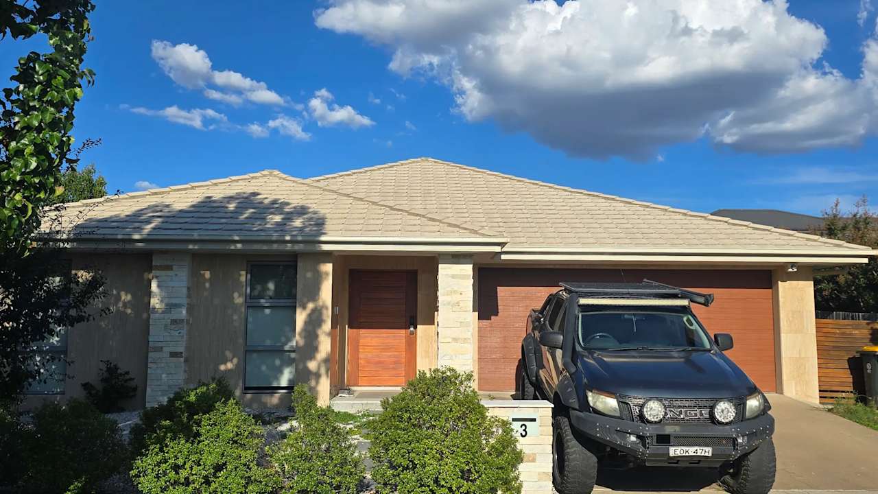Unfurnished room in a share house