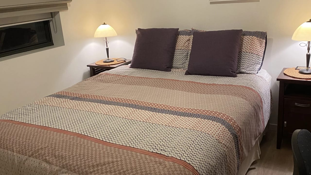 Furnished room with own bathroom