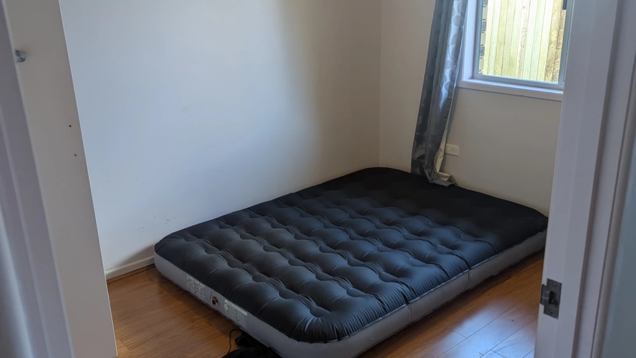 Unfurnished room in a flatshare
