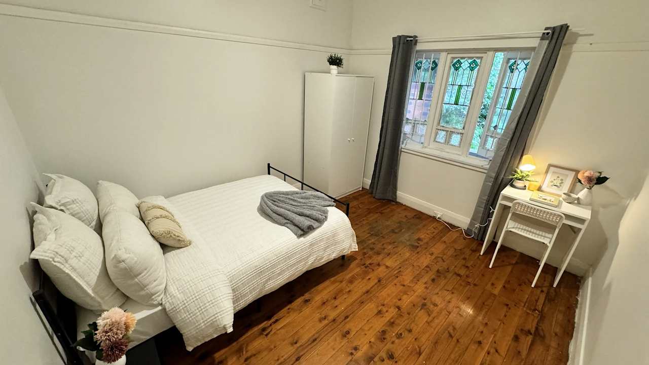 Furnished room in a share house