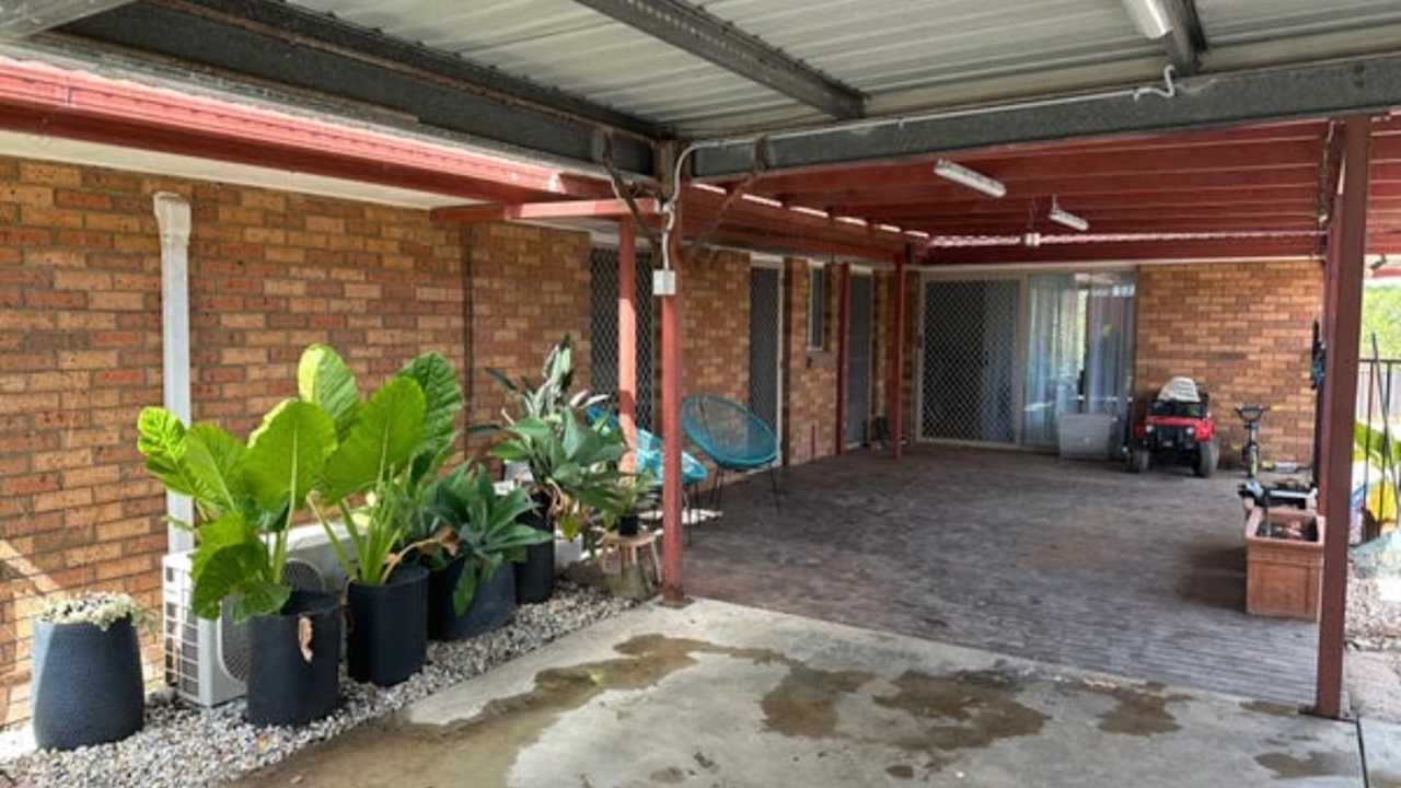Unfurnished room in a flatshare